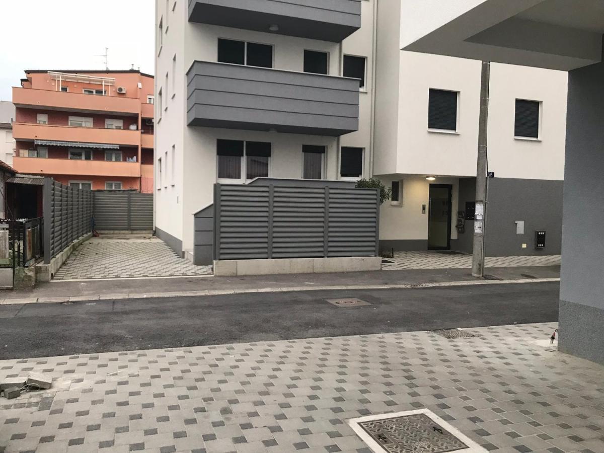 Apartment Sara - Free Parking For 2 Cars زغرب المظهر الخارجي الصورة