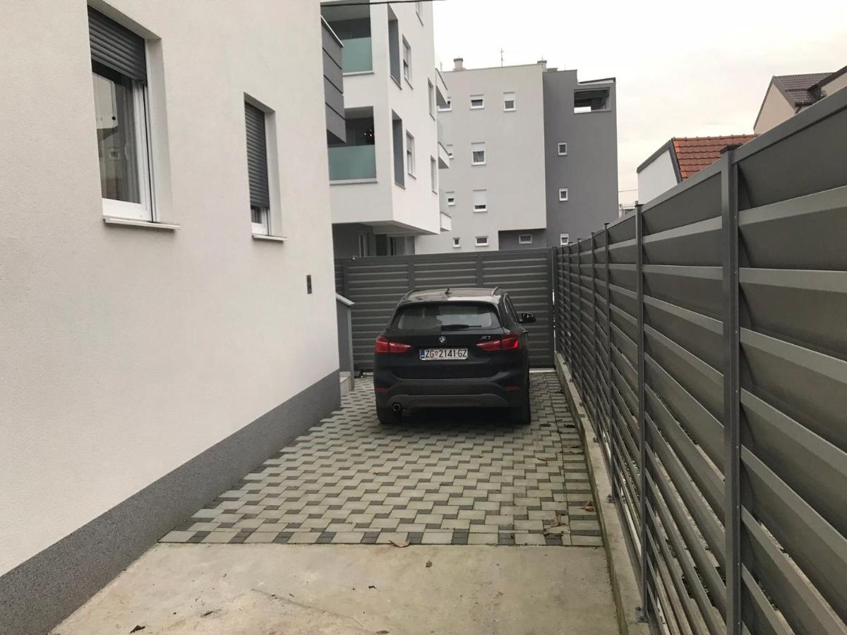 Apartment Sara - Free Parking For 2 Cars زغرب المظهر الخارجي الصورة